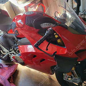 두가티 파니갈레 v4s 주행거리 1,100km