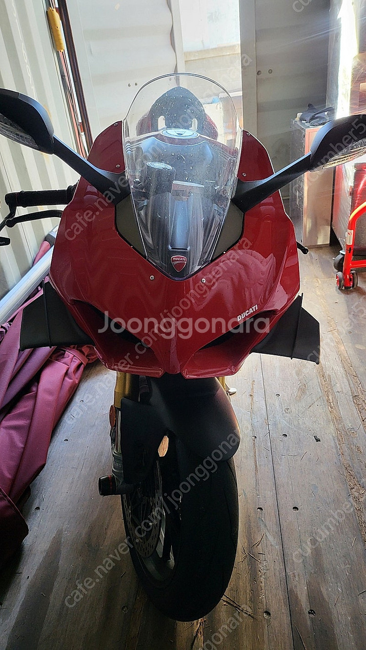 두가티 파니갈레 v4s 주행거리 1,100km--3