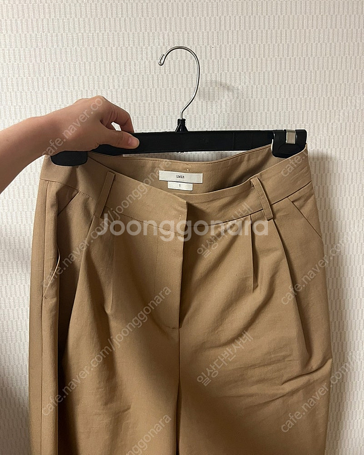 유메르 턴업코튼팬츠 카멜베이지--1