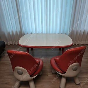 일룸 팅클팝 땅콩 그로잉 테이블 의자 판매합니다