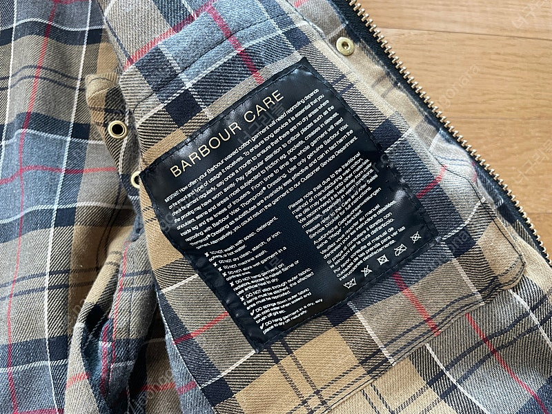 바버 인터네셔널 A7 왁스 자켓 38 사이즈--4