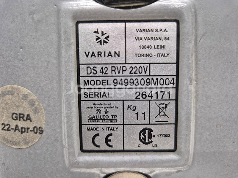 Varian 9499309M004 Vacuum Pump...--3