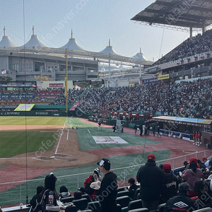 4/20(일) SSG vs LG 3루 응원지정석 맨앞열 양도