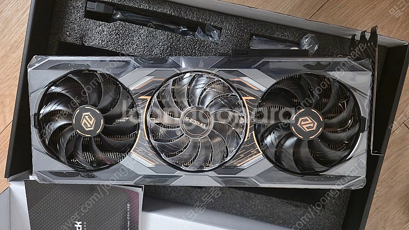 ASRock 라데온 RX9070XT Taichi OC ...--0