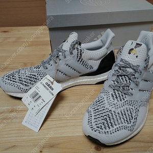 [새상품] 아디다스 ULTRABOOST 1.0 DNA GZ0449 화이트 화이트 블랙 남녀공용 US7(250)