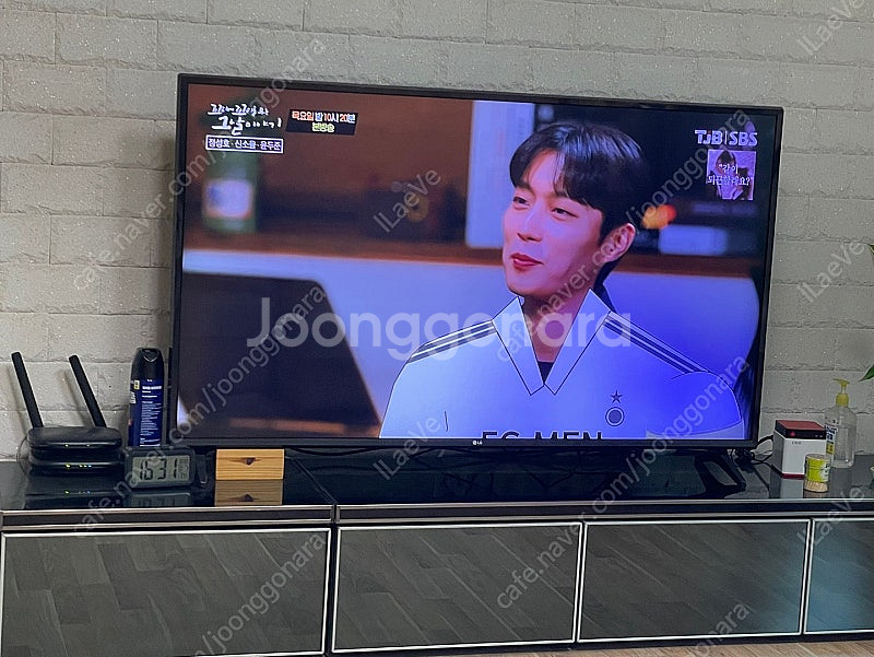 LG 55인치 울트라 HD 스마트 TV--2