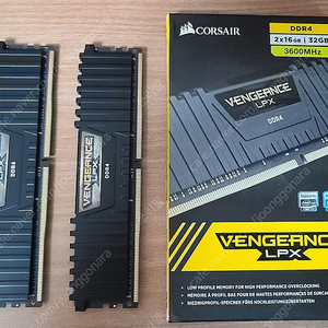 Corsair 벤전스 LPX 32GB (2 X 16GB) DDR4 3600 팝니다
