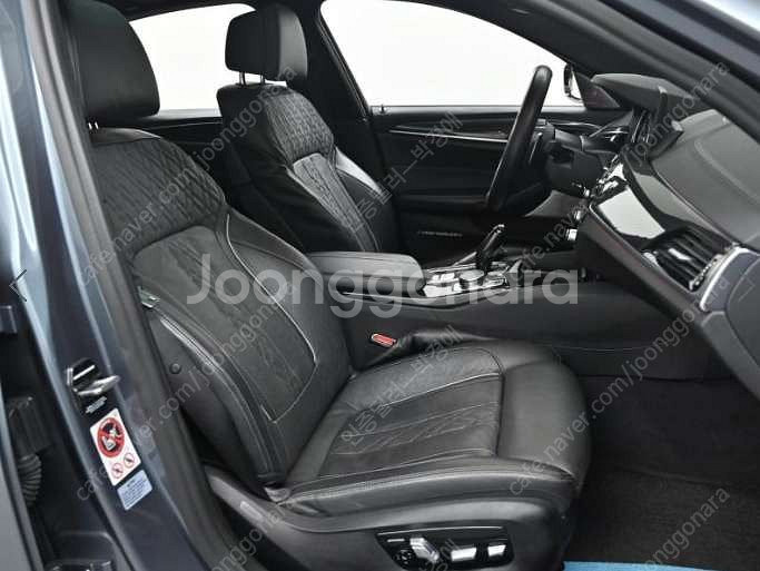 중고차 BMW 5시리즈(7세대) 530i M스포츠팩 플...--2