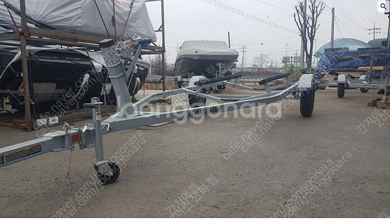 전시용으로만 사용한 미국 카라반 아연 보트(18ft) 550 트레일러 판매합니다--8