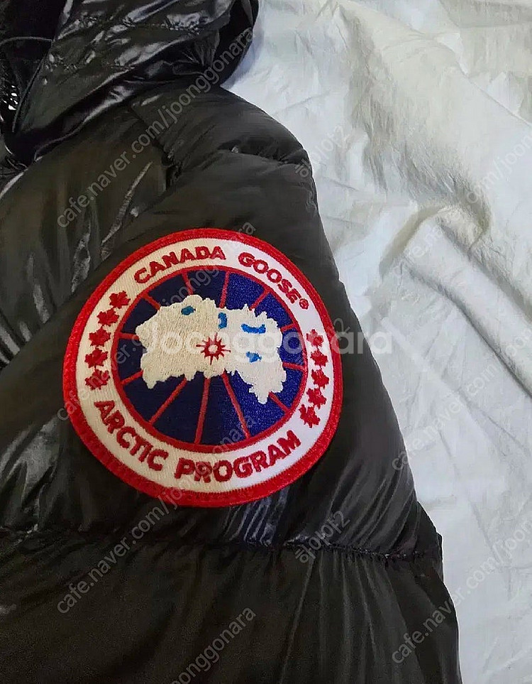 캐나다구스 크로프톤 푸퍼 판매합니다--2