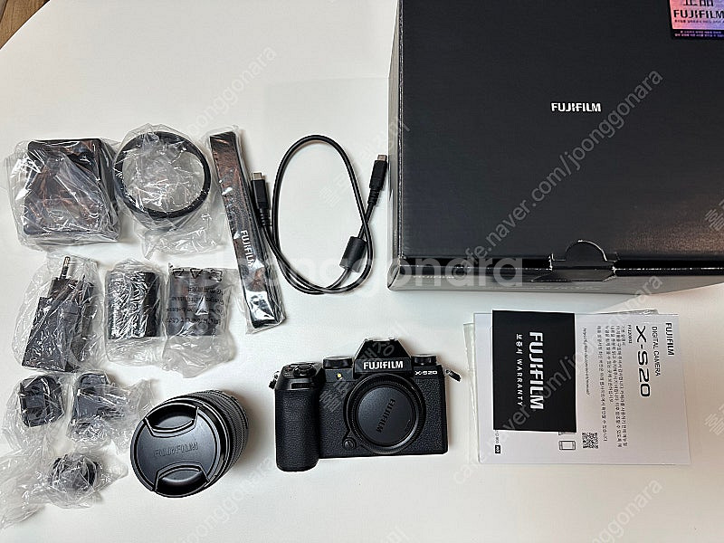 후지 x-s20 xf18-55 번들렌즈 팝니다.--0