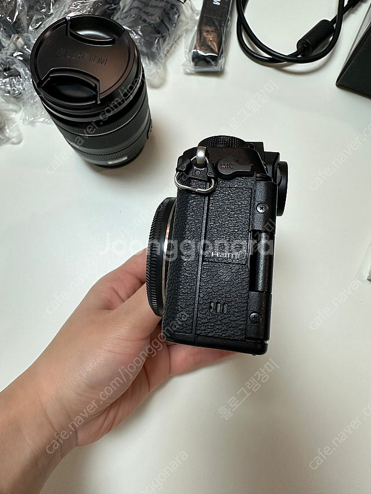 후지 x-s20 xf18-55 번들렌즈 팝니다.--4