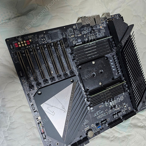 W-3175x + c621 AORUS XTREME