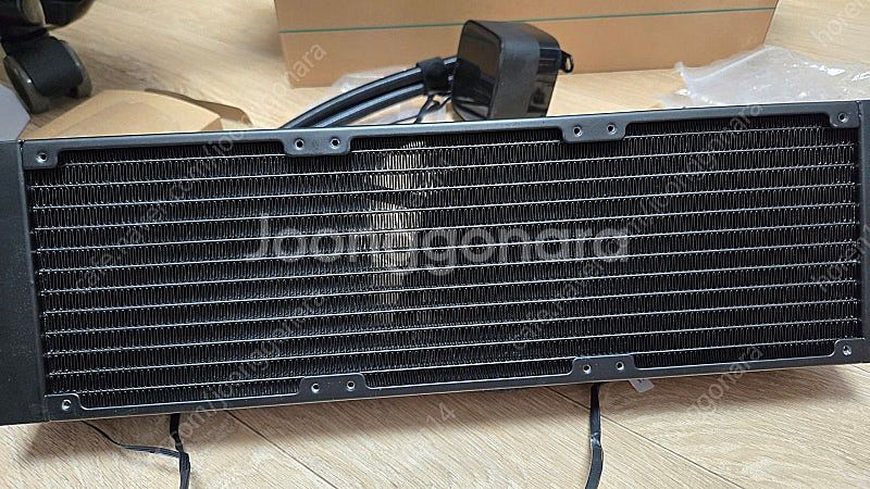 일체형 3열 수냉 LCD 있는 딥쿨 LD360 팝니다.--2