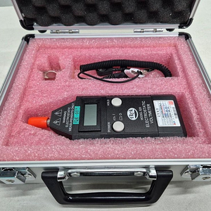 TREK 520 Electrostatic Voltmeter 정전기 측정기