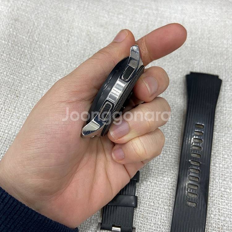 30608 갤럭시워치4 46mm 블랙 팝니다 5만원--3