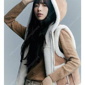 게스 GUESS 여성 후드 무스탕 베스트 YO4W7891 브라운 XS (수지 착용)