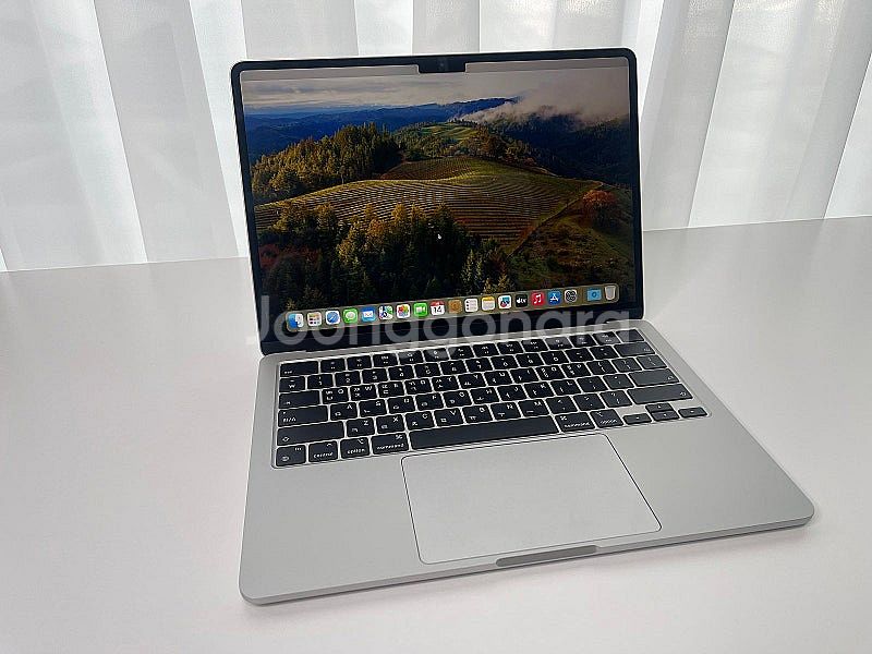 애플 맥북에어13 M2 8Core 10GPU 실버 (램...--0