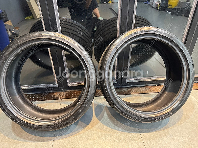 미쉐린 255 35 19 psas4 2본 판매합니다.--0