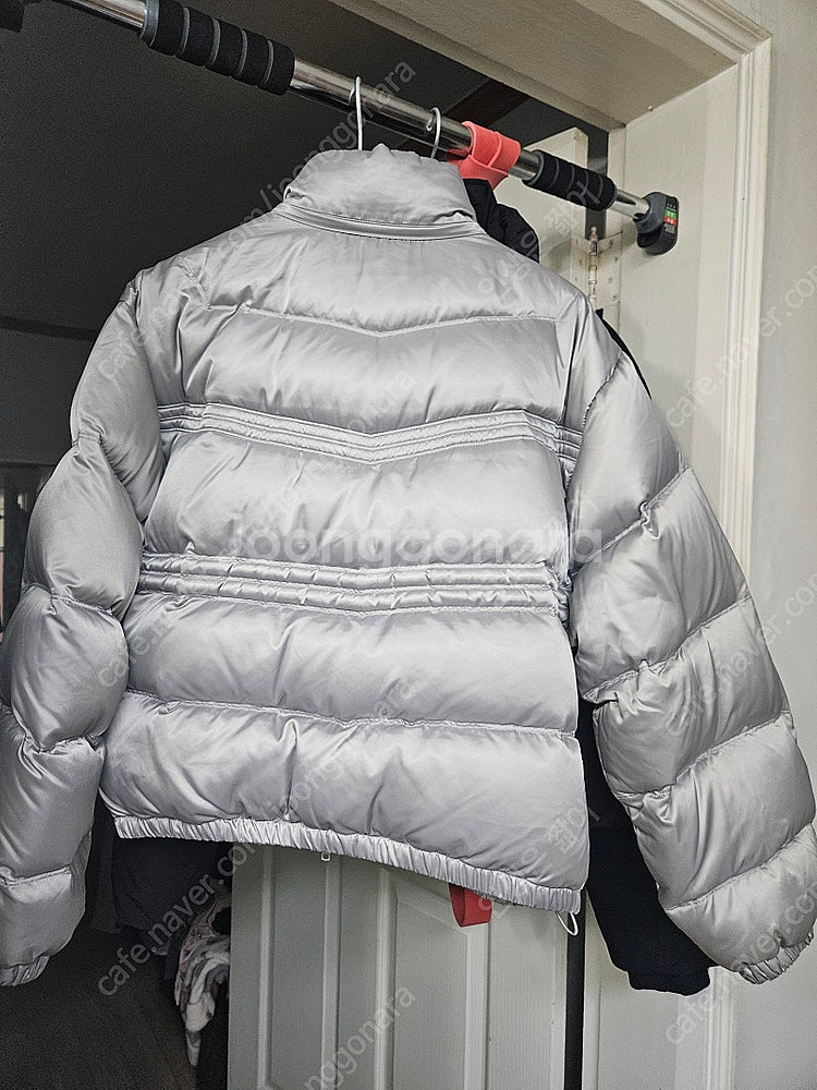 엘무드 켄달 크롭 다운 푸퍼 실버그레이 패딩 44--3