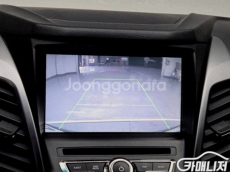 [KG모빌리티(쌍용) ]뉴코란도C 2WD 2.0 CVT...--9