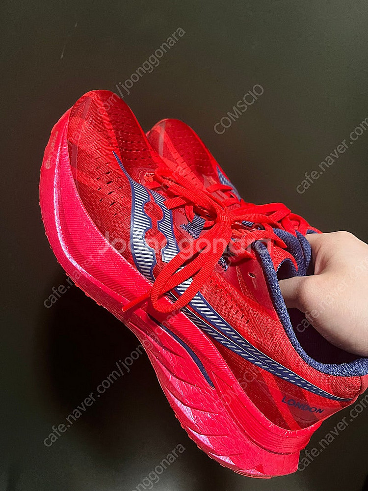 Saucony 써코니 엔돌핀 스피드4 런던 레드 270...--1