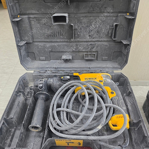 디월트 D25132K 로타리 햄머드릴 함마 800W