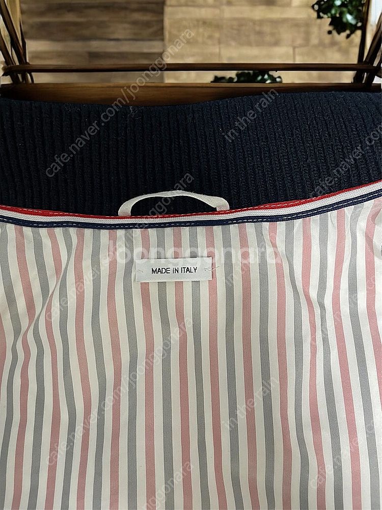 22fw 톰브라운 나일론 패딩조끼 3--1