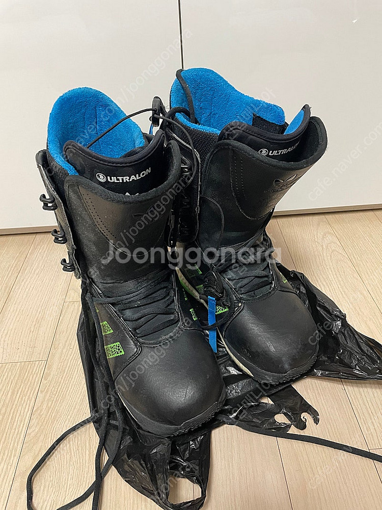 아디다스 스노우보드 부츠 팝니다.--0