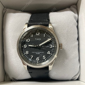 타이맥스 워터베리 트래디셔널(Timex Waterbury Traditional, TW2W14700VQ) 팝니다.
