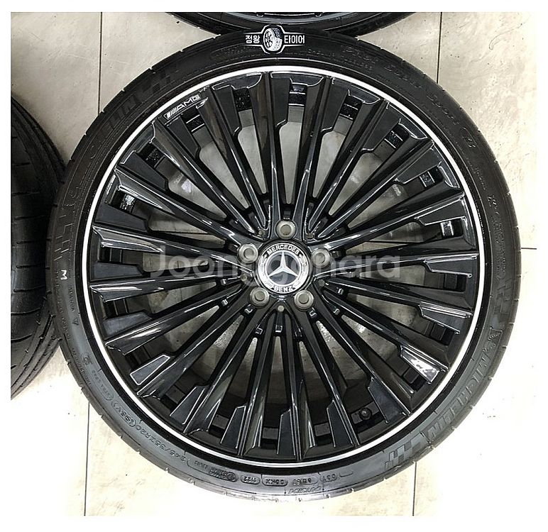 벤츠 E클래스 W214 20인치 마차 휠타이어 블랙 신...--2