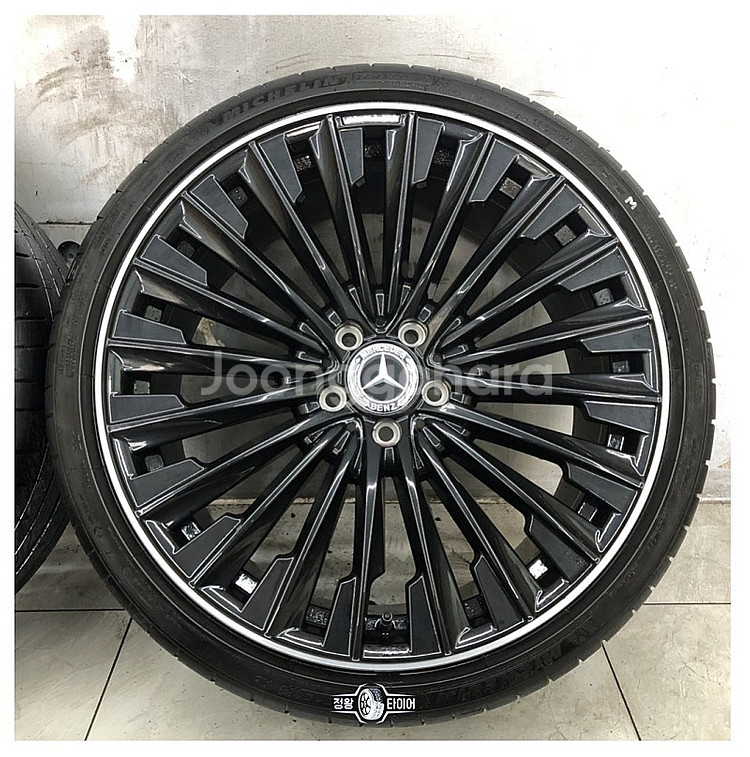 벤츠 E클래스 W214 20인치 마차 휠타이어 블랙 신...--3