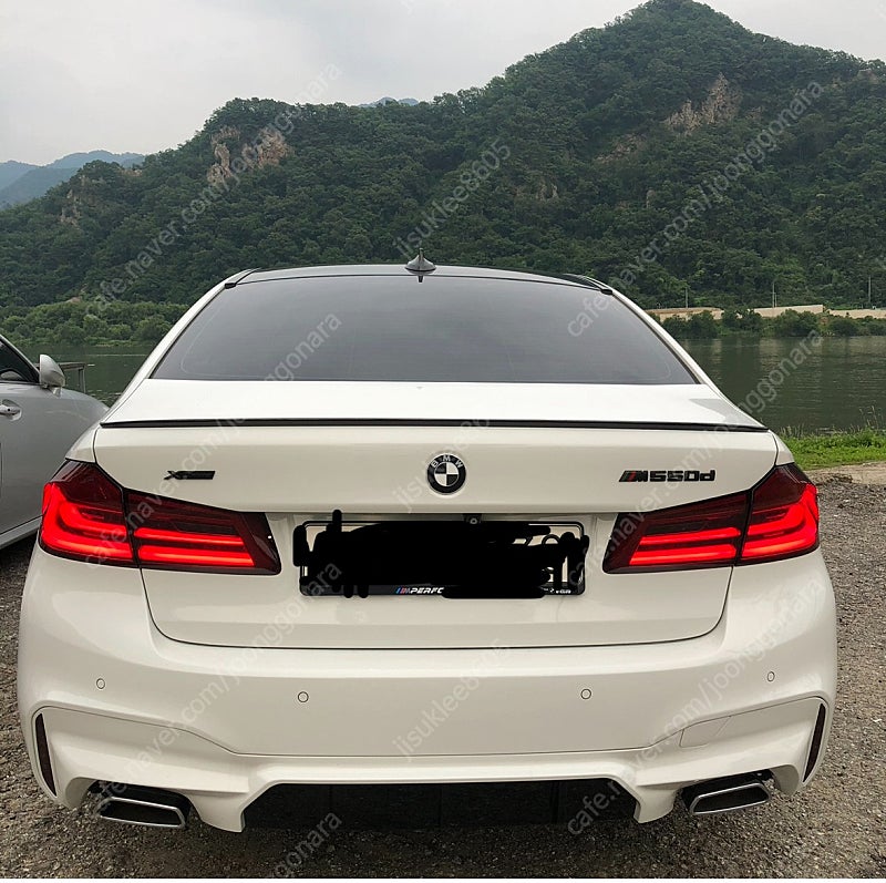 bmw g30 520d 테일램프.전기형.브레이크등--0