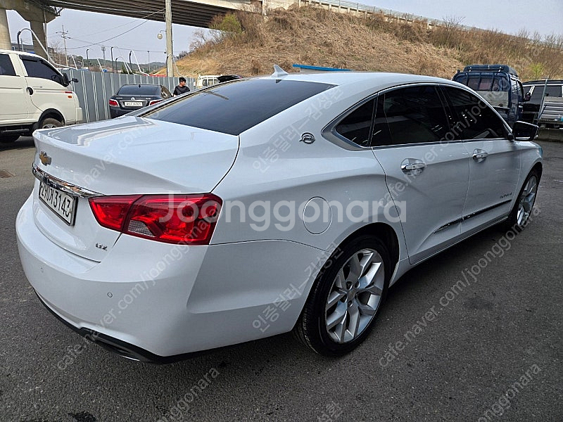 17년식 쉐보레 임팔라2.0 LTZ 휘발유 오토 퍌아요...--3