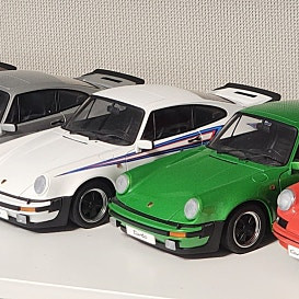 오토아트 포르쉐 911 터보 3.0 1:18 다이케스트