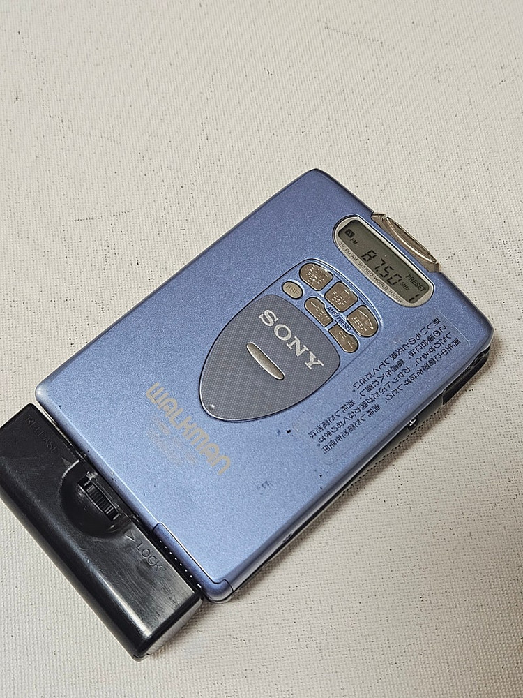 소니 워크맨 WM-FX2--8