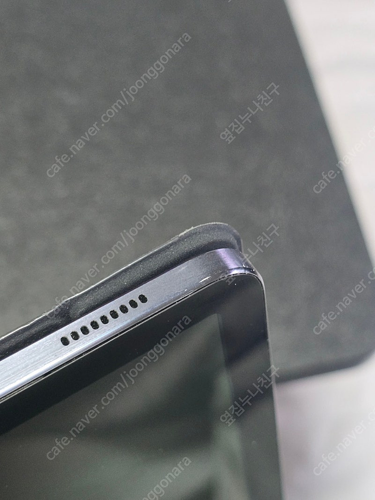 삼성 갤럭시탭s7+ 256기가 미스틱 블랙 wifi 팝니다. 정품 키보드 커버 포함--6