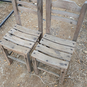 옛날 국민학교의자