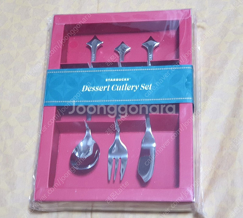 스타벅스 홀리데이 글램 디저트 커트러리 세트 팔아요--0