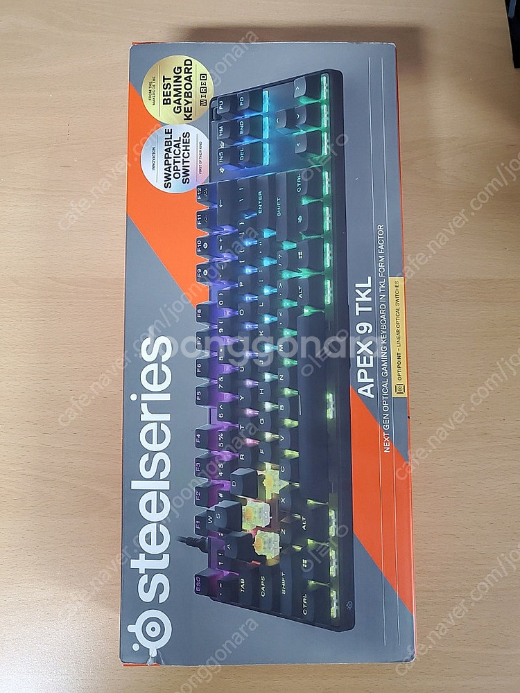 스틸시리즈 Apex 9 TKL 게이밍 키보드+손목패드--0