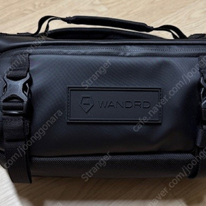 [팝니다] wandrd Roam Sling 6L