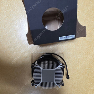 AMD R5600X에 들어있던 정품 쿨러 미사용 제품 2천원 팝니다. 박스풀셋