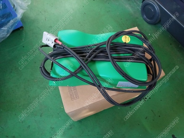 TCM 전동지게차 2.5톤 2단 4500MM 싸이드쉬프트 장착 2018년식 [신차수준] 전기식 이미지