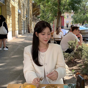 라무어 제작 트위드자켓 아이보리