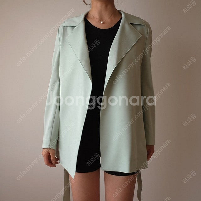 (새상품) 나는꽃 아이오네 여름 텐셀 모달 트렌치 자켓...--0