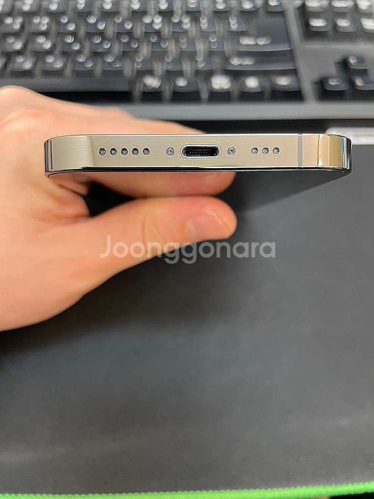 아이폰13프로 블랙 128GB 배터리97% 상태좋은 중...--5