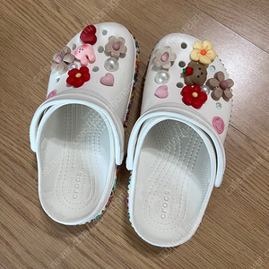 크록스키즈 지비츠포함 11사이즈2켤레 12사이즈 1켤레