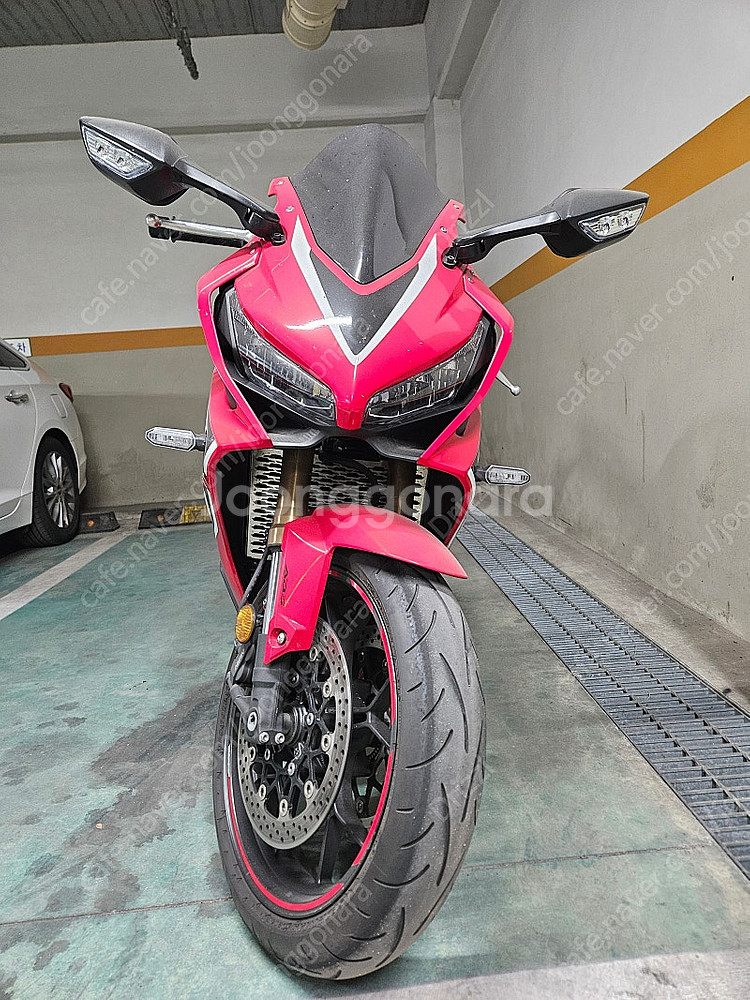 CBR650R--0