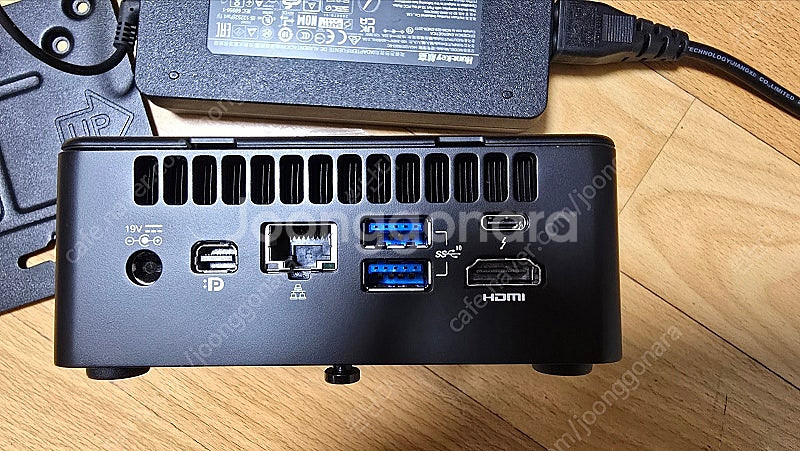 Nuc11PAH i5 팝니다.--0