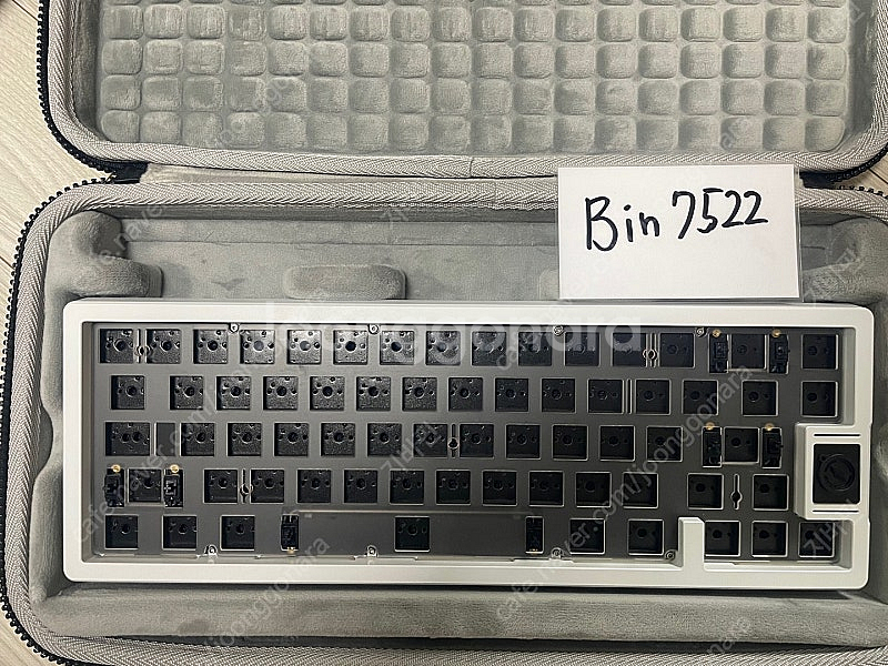 think 6.5 v3 스톰 명크 키보드 팝니다.--0